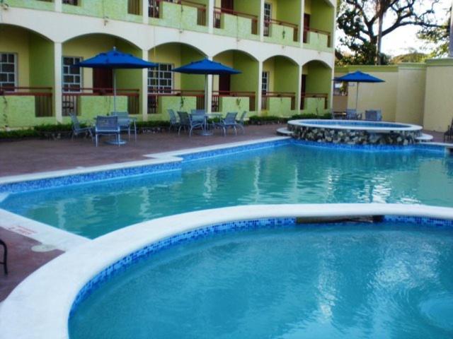 Hotel Novus Caoba Esperanza Extérieur photo
